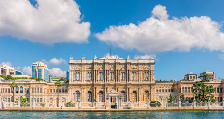 bosphorus-cruise-and-dolmabahce-palace